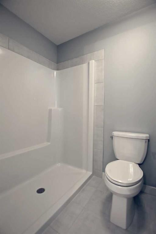 2085 Cobblespring Avenue Sw, Airdrie, AB - Indoor Photo Showing Bathroom