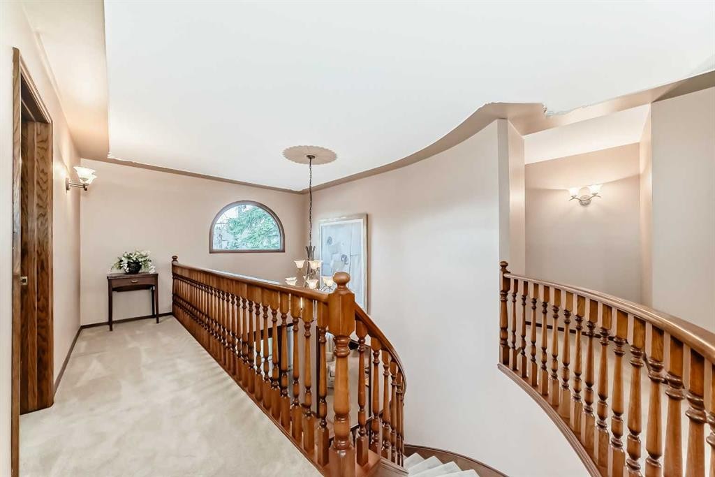 71 Edenwold Place Nw, Calgary, AB - Indoor Photo Showing Other Room