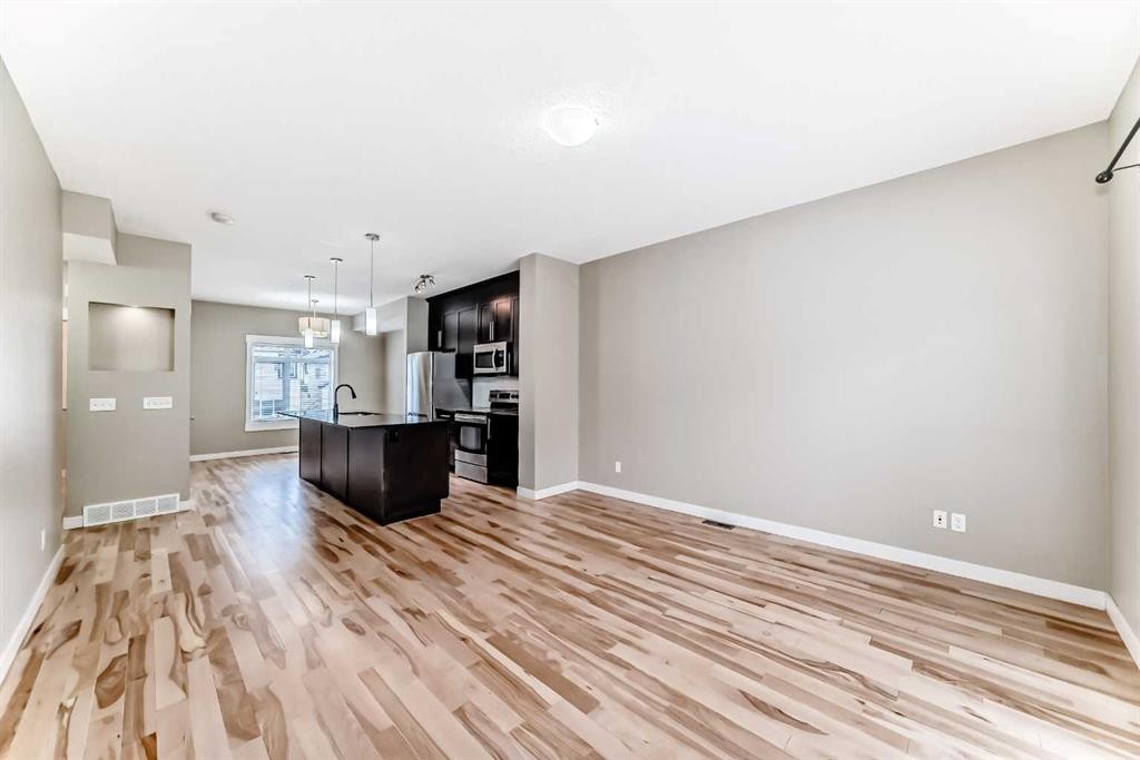 606 Skyview Point Place Ne, Calgary, AB