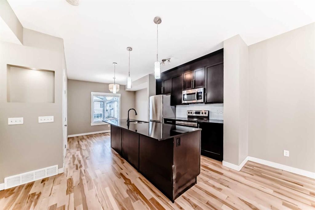 606 Skyview Point Place Ne, Calgary, AB