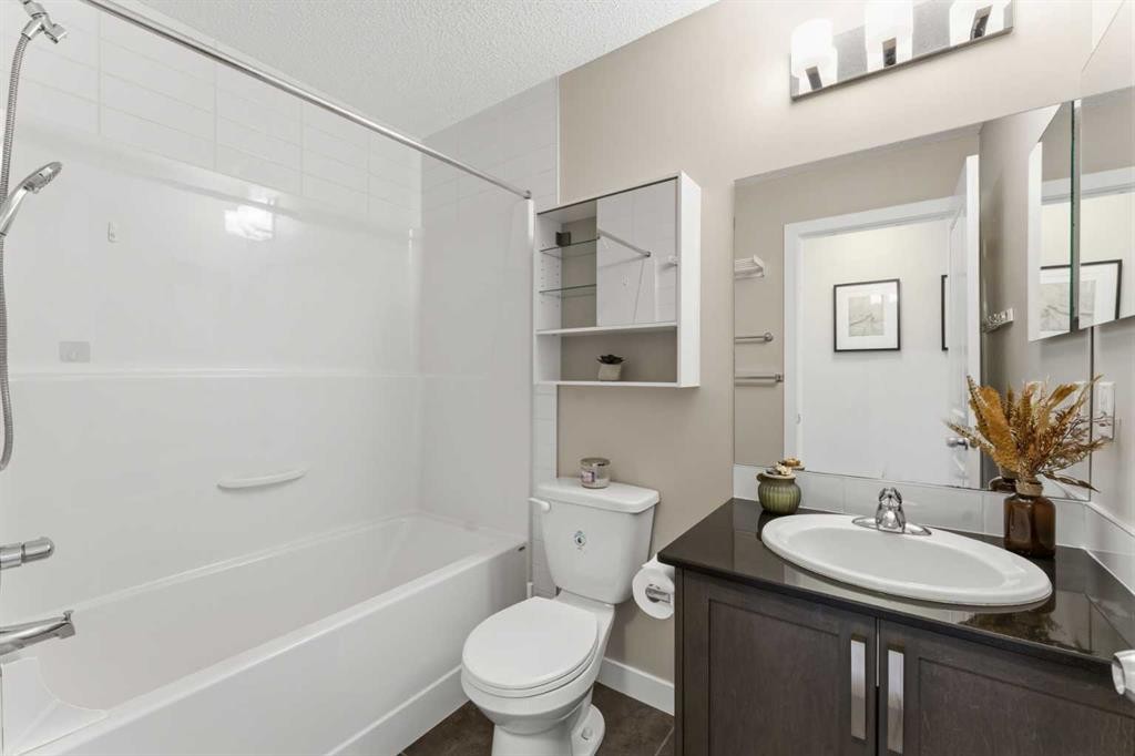 7 Skyview Ranch Lane Ne, Calgary, AB - Indoor Photo Showing Bathroom
