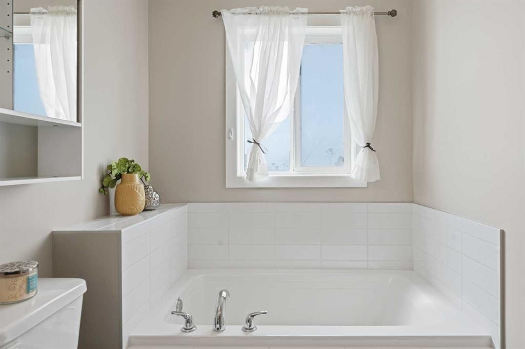 7 Skyview Ranch Lane Ne, Calgary, AB - Indoor Photo Showing Bathroom
