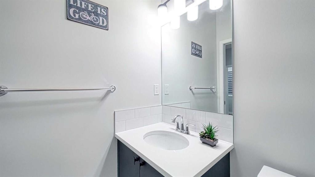 67 Setonstone Row Se, Calgary, AB - Indoor Photo Showing Bathroom