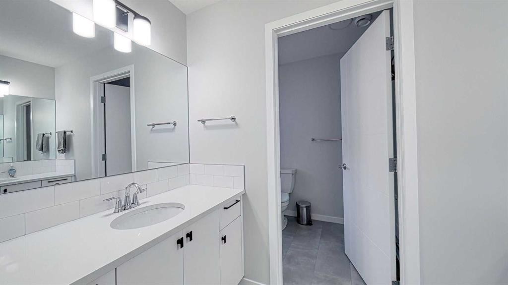 67 Setonstone Row Se, Calgary, AB - Indoor Photo Showing Bathroom