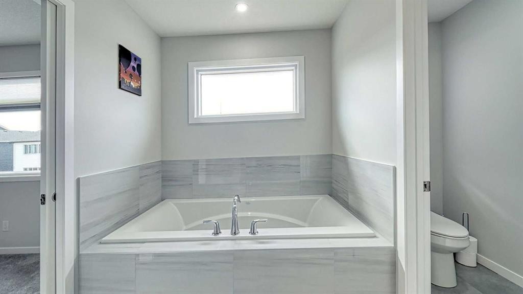 67 Setonstone Row Se, Calgary, AB - Indoor Photo Showing Bathroom