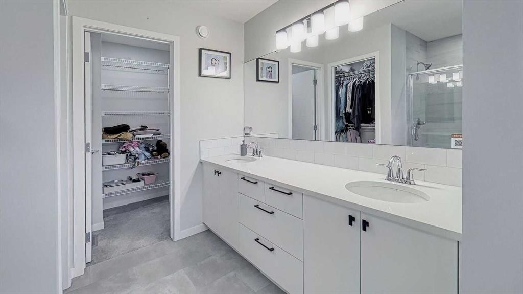 67 Setonstone Row Se, Calgary, AB - Indoor Photo Showing Bathroom