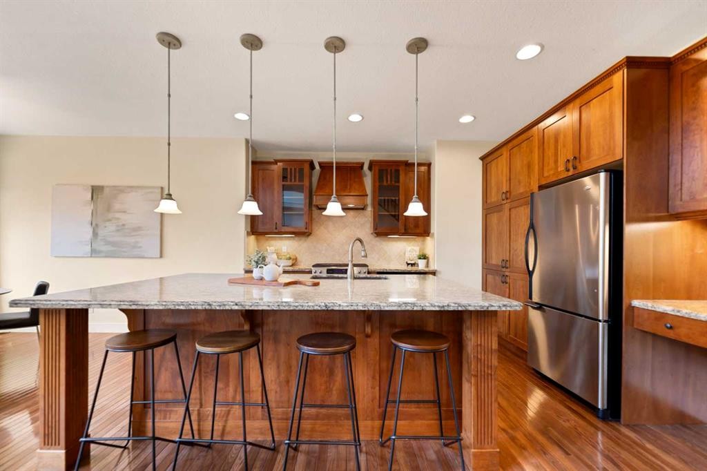 48 Strathlea Close Sw, Calgary, AB