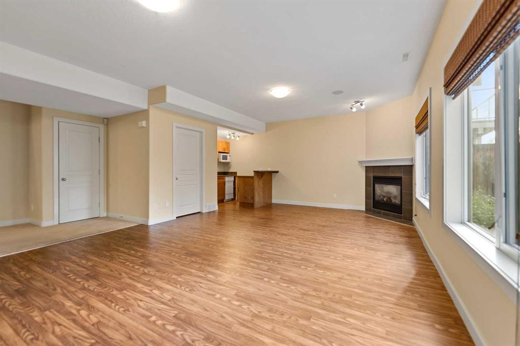 48 Strathlea Close Sw, Calgary, AB
