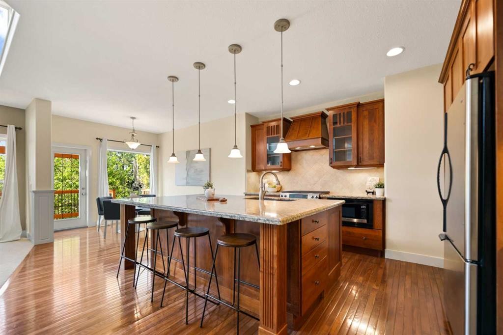 48 Strathlea Close Sw, Calgary, AB
