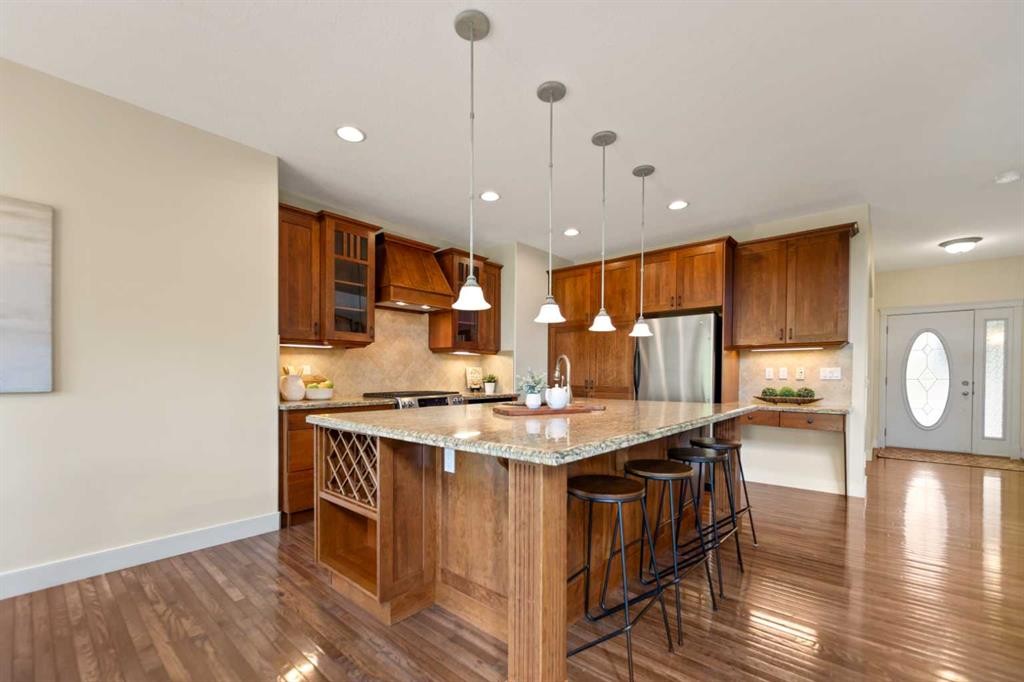 48 Strathlea Close Sw, Calgary, AB