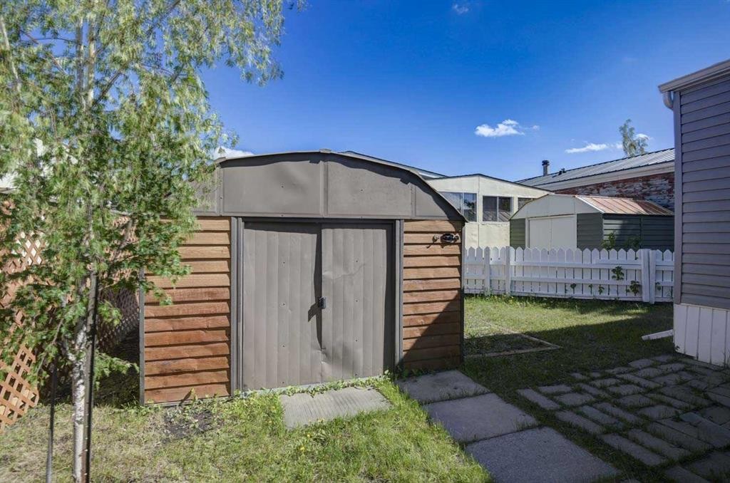 485-3223 83 Street Nw, Calgary, AB