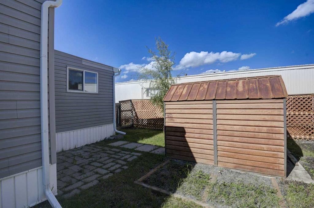 485-3223 83 Street Nw, Calgary, AB