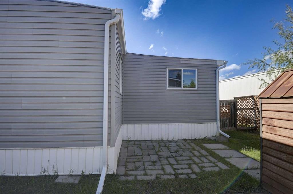 485-3223 83 Street Nw, Calgary, AB