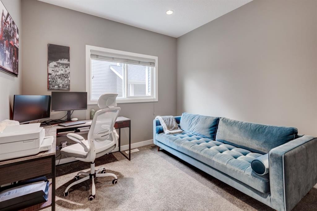 300 Aspenmere Way, Chestermere, AB