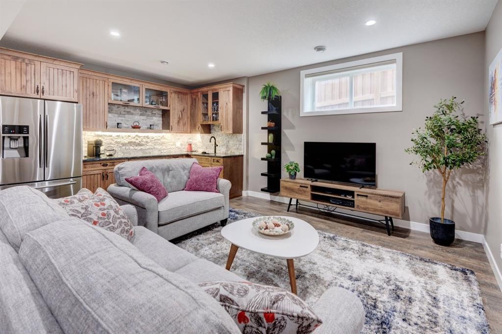 300 Aspenmere Way, Chestermere, AB