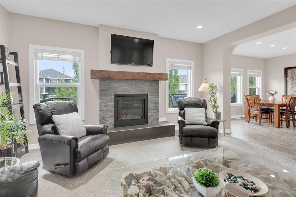 300 Aspenmere Way, Chestermere, AB