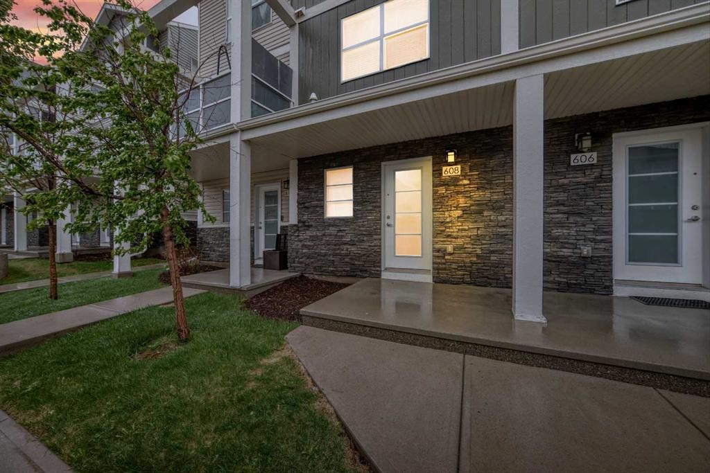 608 Redstone View Ne, Calgary, AB