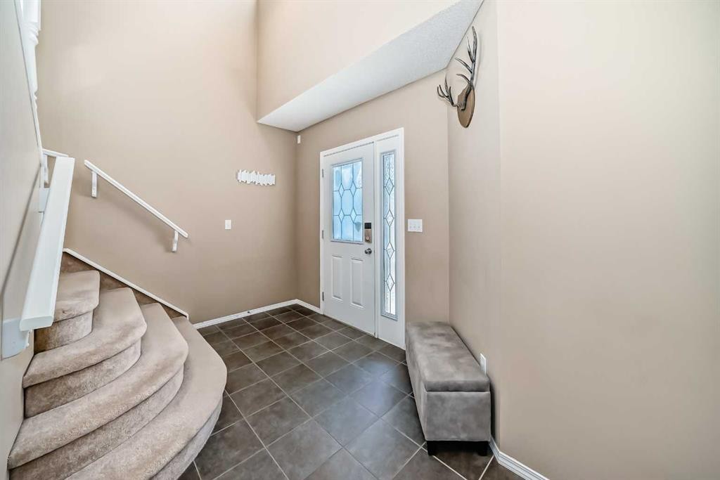 73 Royal Birch Way Nw, Calgary, AB