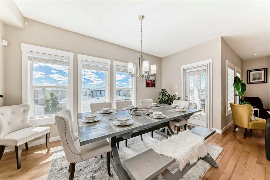 320 Rainbow Falls Green, Chestermere, AB