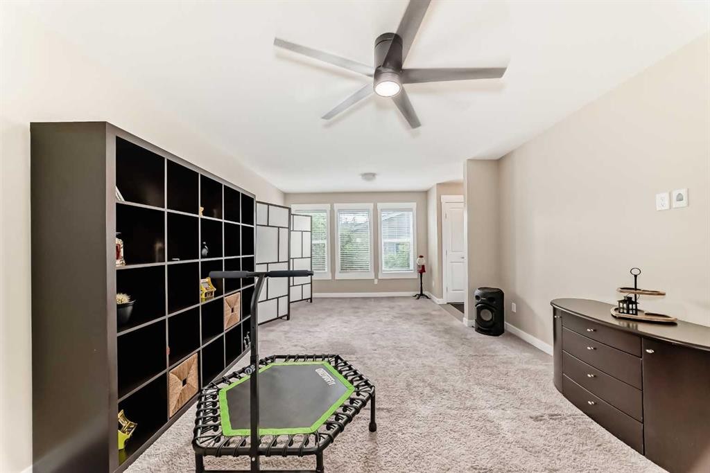 320 Rainbow Falls Green, Chestermere, AB