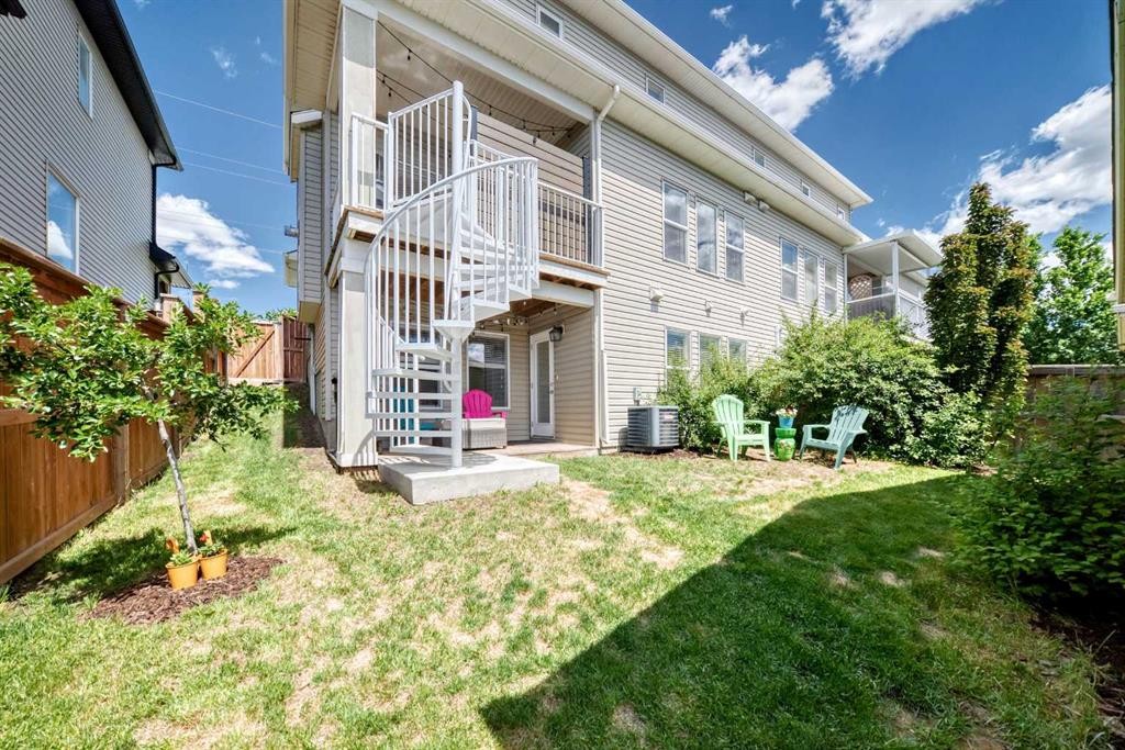 320 Rainbow Falls Green, Chestermere, AB