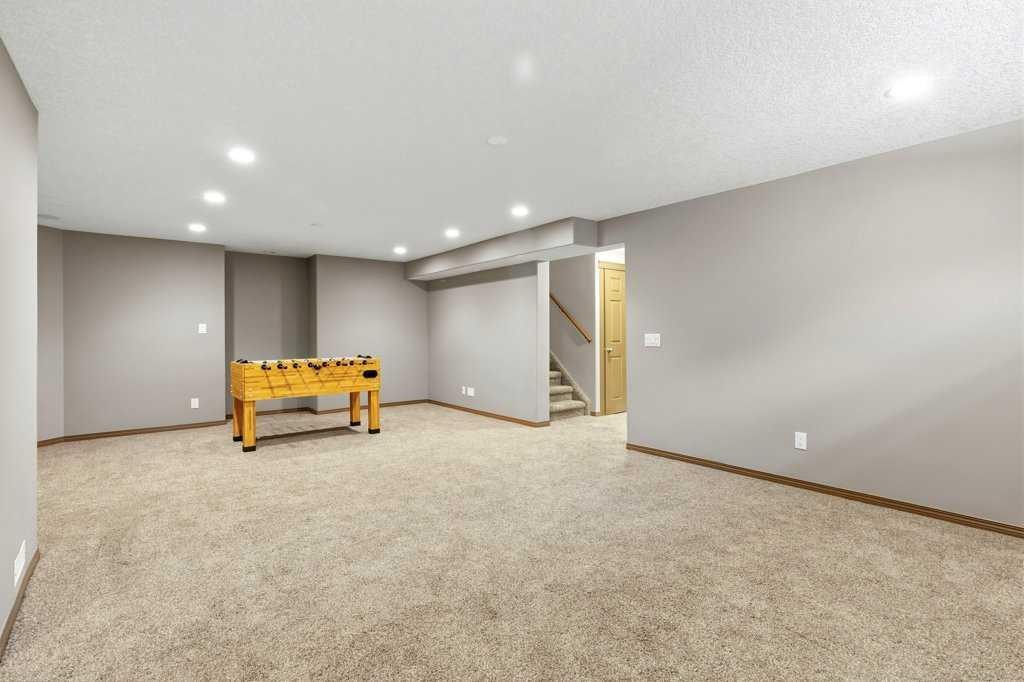 23 Aspen Stone Crescent Sw, Calgary, AB - Indoor