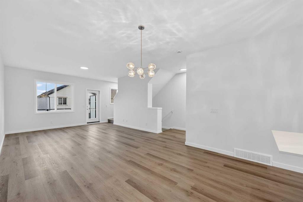 127-1750 Rangeview Drive Se, Calgary, AB