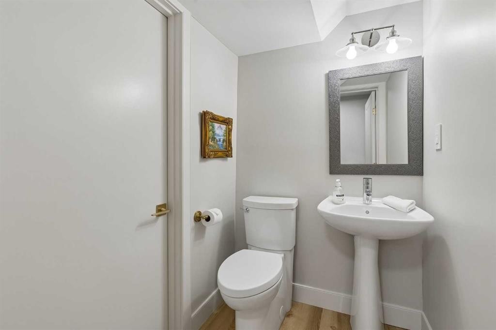 2641 21 Street Sw, Calgary, AB