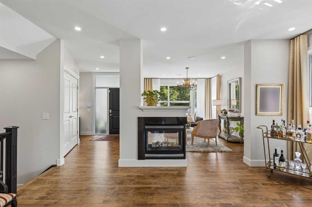 2641 21 Street Sw, Calgary, AB