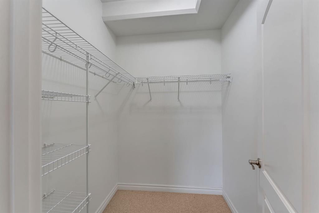 233-3111 34 Avenue Nw, Calgary, AB - Indoor With Storage