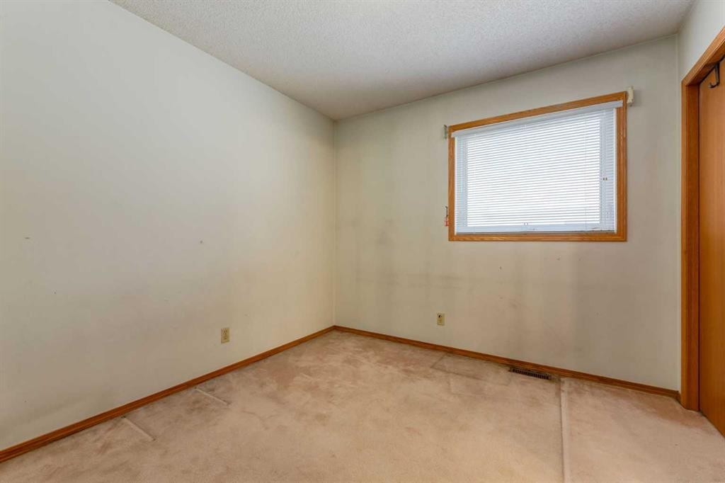 183 Edgevalley Circle Nw, Calgary, AB