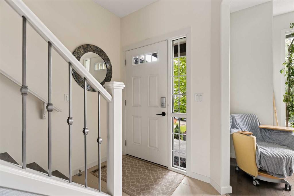 74 Autumn Crescent Se, Calgary, AB