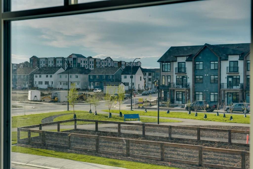 229 Heirloom Way Se, Calgary, AB - Outdoor