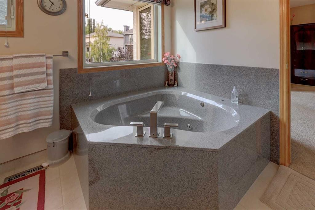10262 Hamptons Boulevard Nw, Calgary, AB