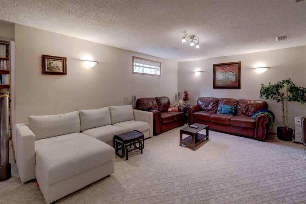 10262 Hamptons Boulevard Nw, Calgary, AB