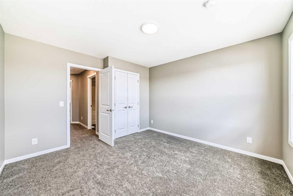 1342 Mahogany Boulevard Se, Calgary, AB - Indoor Photo Showing Other Room