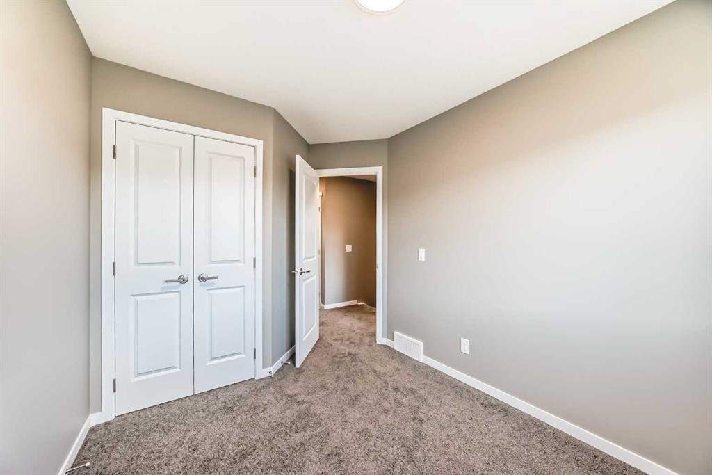 1342 Mahogany Boulevard Se, Calgary, AB - Indoor Photo Showing Other Room