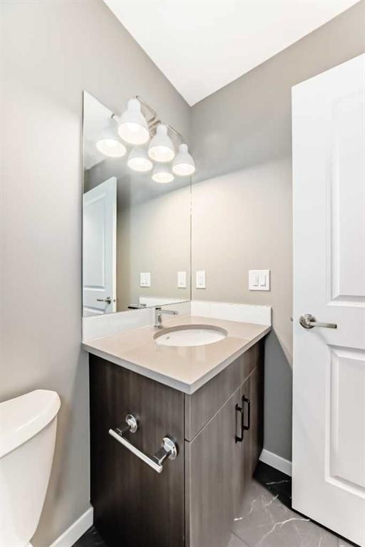 1342 Mahogany Boulevard Se, Calgary, AB - Indoor Photo Showing Bathroom