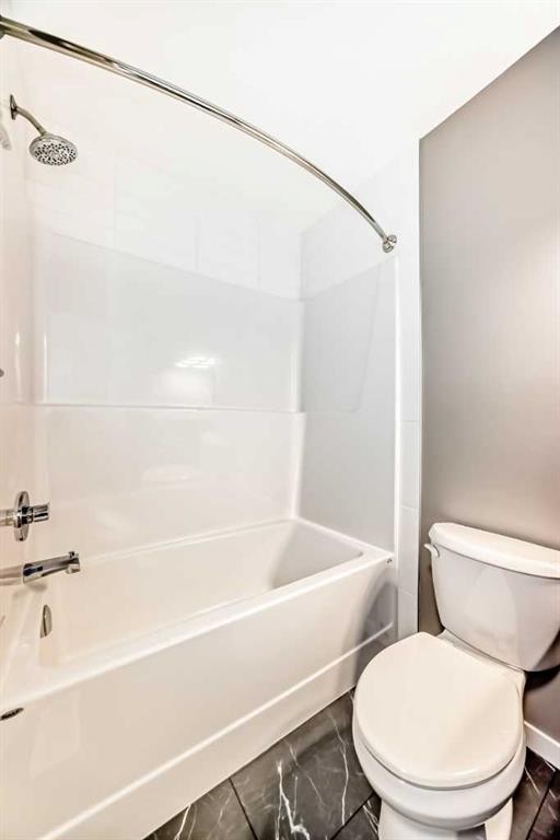 1342 Mahogany Boulevard Se, Calgary, AB - Indoor Photo Showing Bathroom