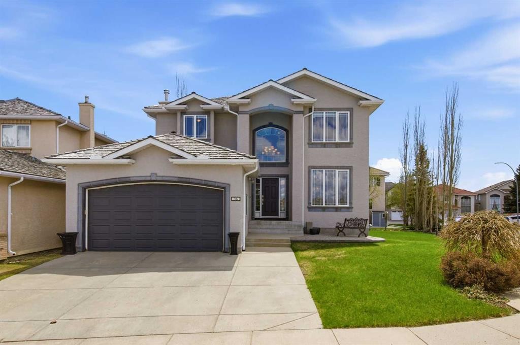 36 Hampstead Hill Nw, Calgary, AB - Outdoor With Facade