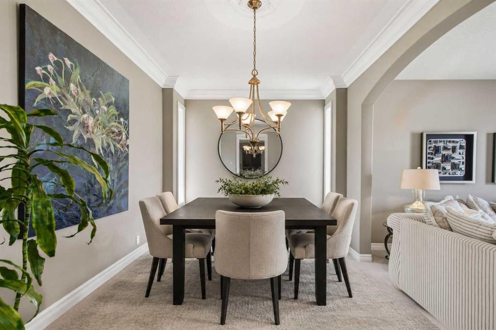 36 Hampstead Hill Nw, Calgary, AB - Indoor Photo Showing Dining Room