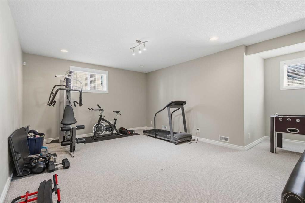 36 Hampstead Hill Nw, Calgary, AB - Indoor Photo Showing Gym Room