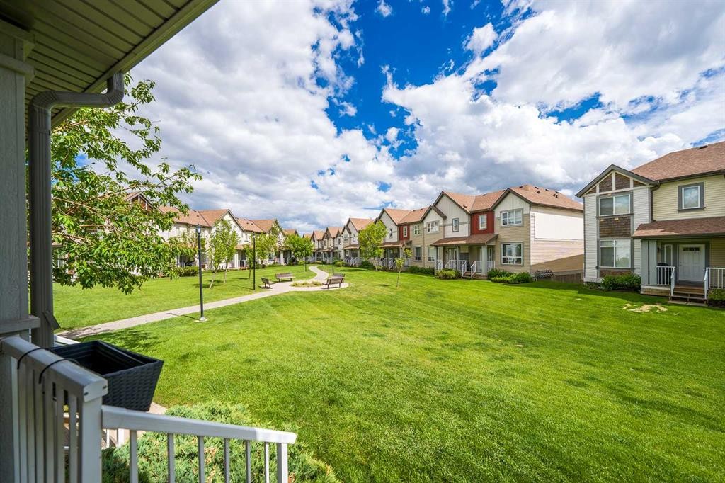 187 Copperstone Cove Se, Calgary, AB
