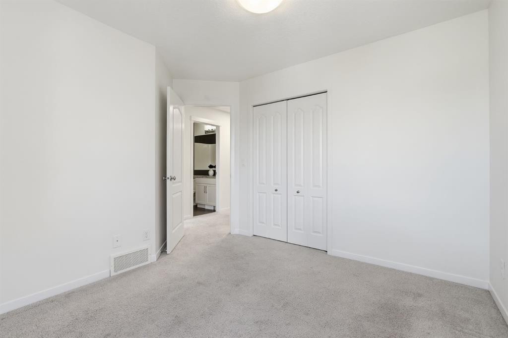 108 Evansborough Crescent Nw, Calgary, AB