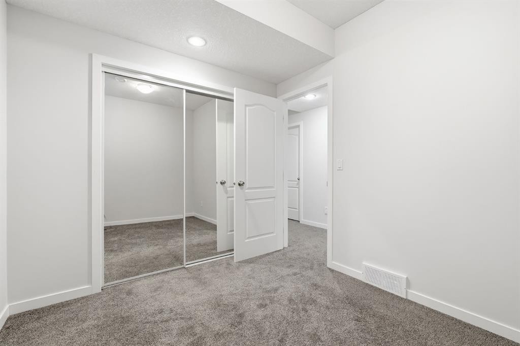 108 Evansborough Crescent Nw, Calgary, AB