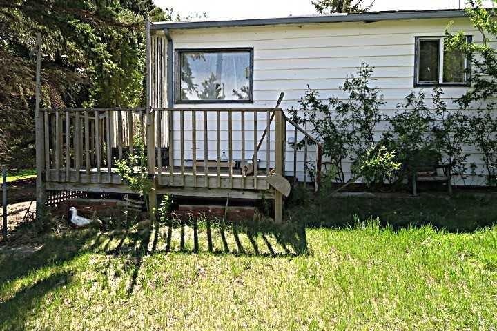 217 1 Street North, Lomond, AB