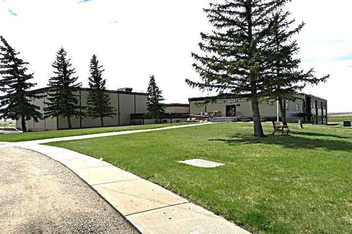 217 1 Street North, Lomond, AB