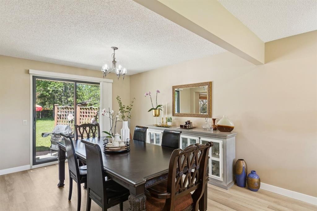 243 Silvergrove Place Nw, Calgary, AB