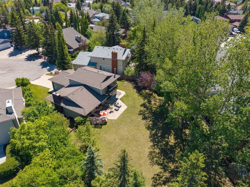 243 Silvergrove Place Nw, Calgary, AB