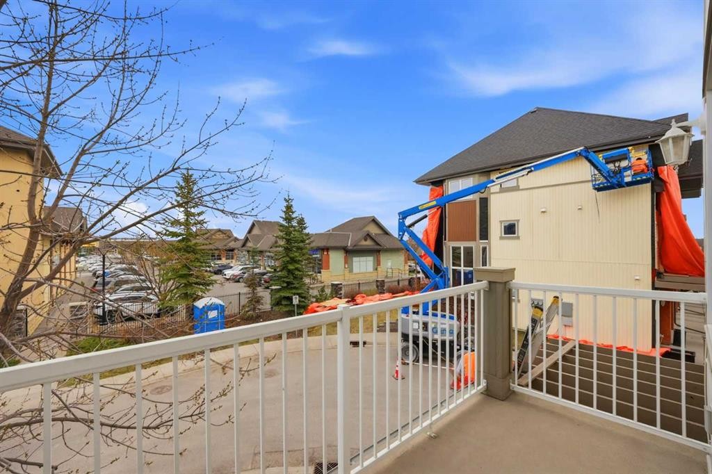 402 Wentworth Villas Sw, Calgary, AB - Outdoor With Exterior